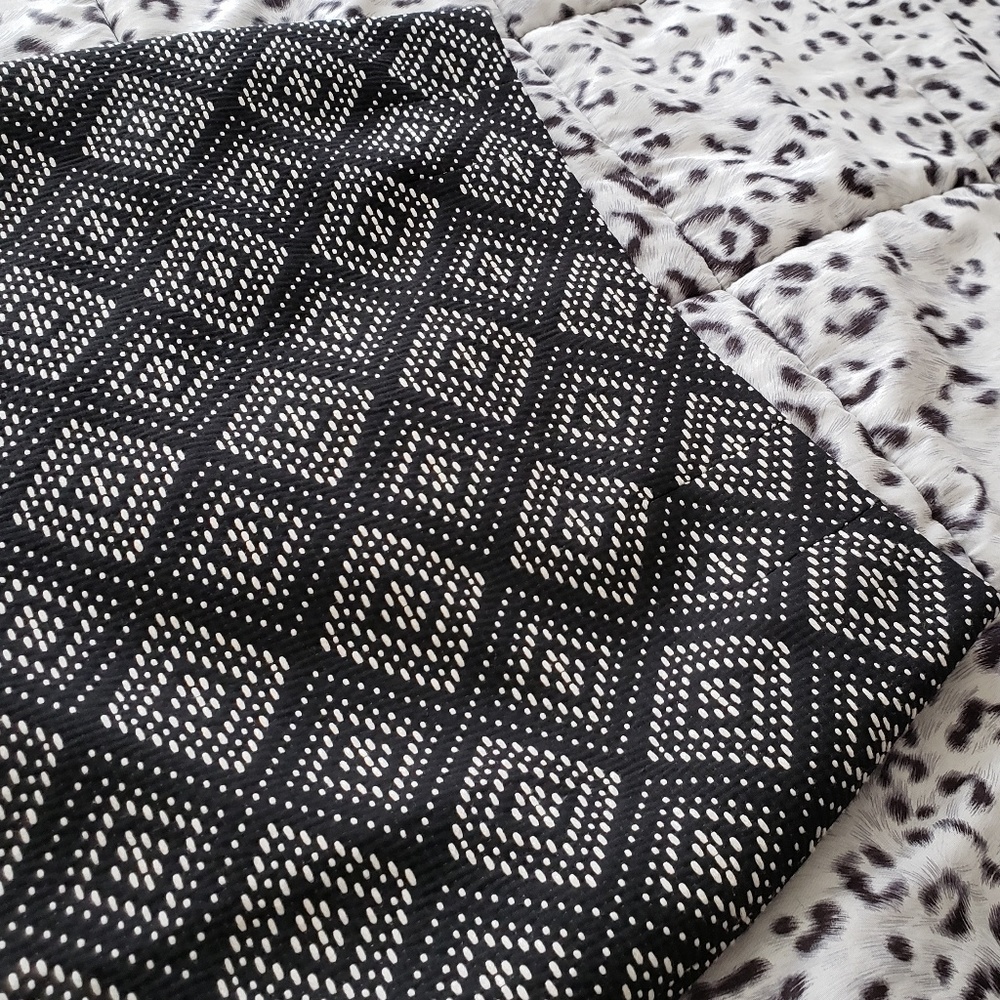 Kasper Black & White Geo Jacquard Skirt Sz 8 - Picture 4 of 8